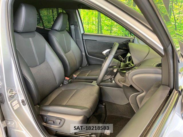 Toyota YARIS CROSS 2022-11 6674304-7
