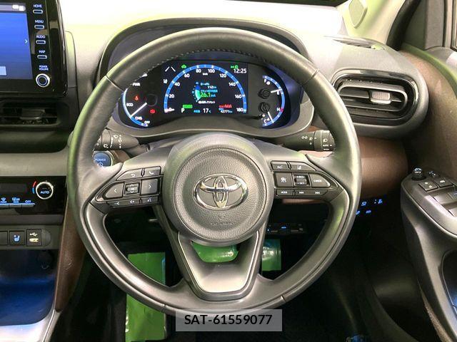 Toyota YARIS CROSS 2021-03 6674310-11