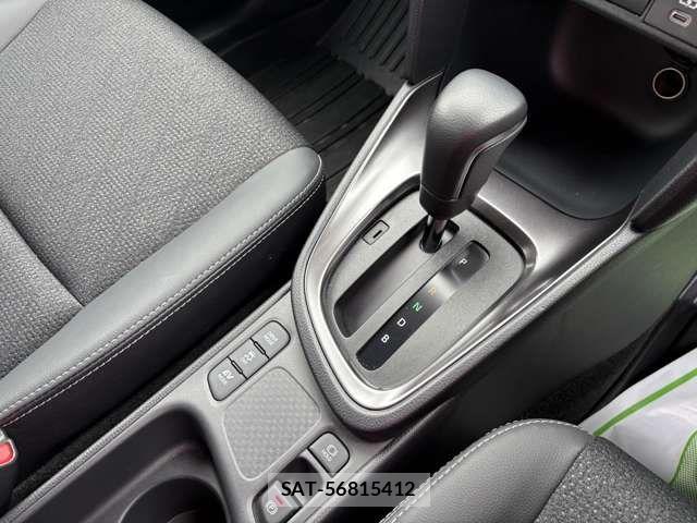 Toyota YARIS CROSS 2024-02 6674298-19