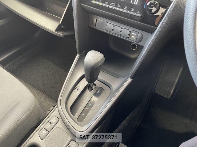 Toyota YARIS CROSS 2023-06 6674311-12