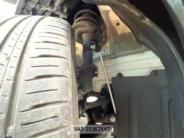 Toyota YARIS CROSS 2021-04 6674307-19