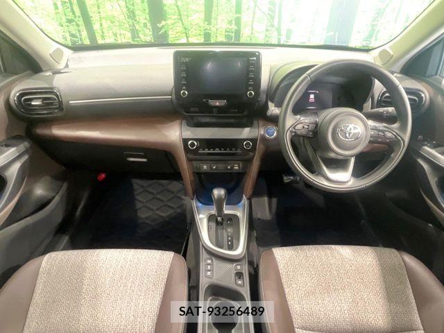 Toyota YARIS CROSS 2022-03 6674301-1