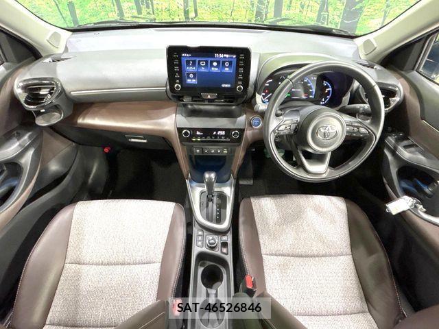 Toyota YARIS CROSS 2021-11 6674309-1