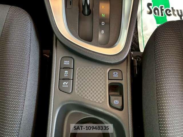 Toyota YARIS CROSS 2022-12 6678940-3
