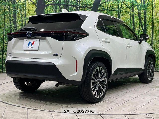 Toyota YARIS CROSS 2021-03 6678937-16