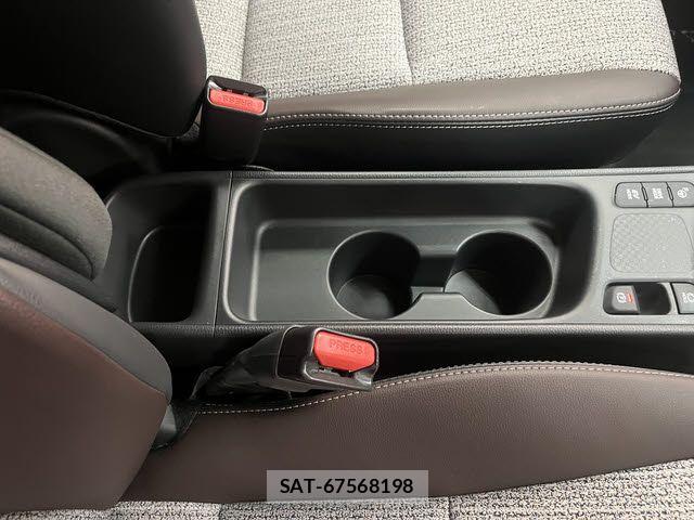 Toyota YARIS CROSS 2022-03 6678932-23