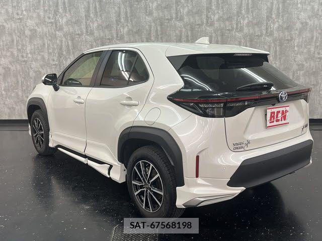 Toyota YARIS CROSS 2022-03 6678932-8