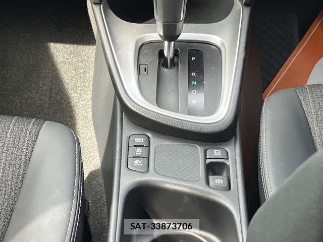 Toyota YARIS CROSS 2023-04 6684097-15