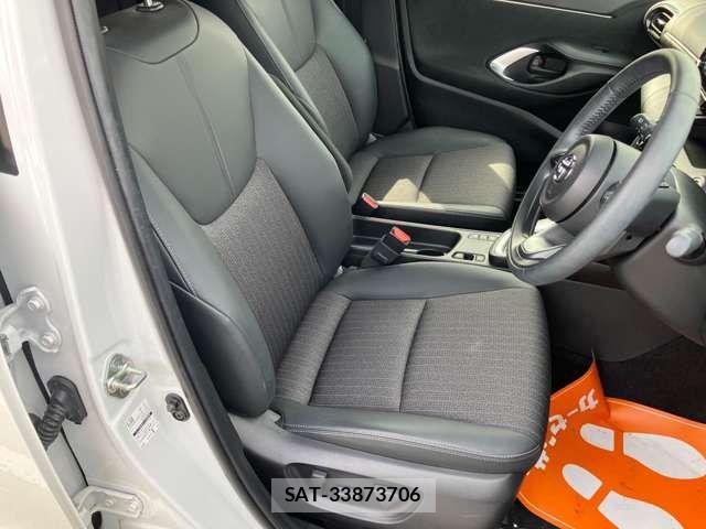 Toyota YARIS CROSS 2023-04 6684097-19