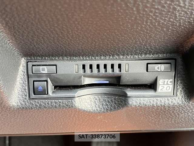 Toyota YARIS CROSS 2023-04 6684097-3