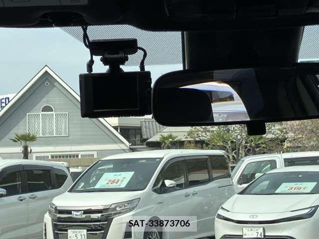 Toyota YARIS CROSS 2023-04 6684097-4