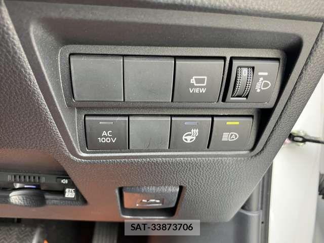 Toyota YARIS CROSS 2023-04 6684097-7