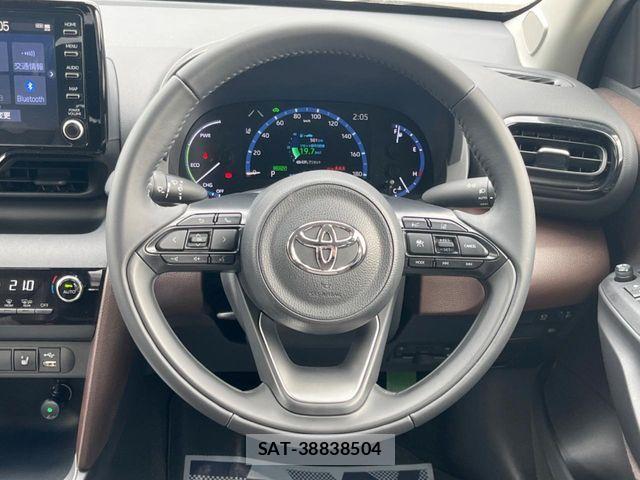 Toyota YARIS CROSS 2022-07 6717845-11