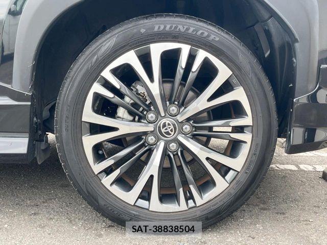 Toyota YARIS CROSS 2022-07 6717845-13