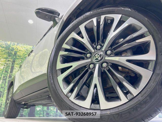 Toyota YARIS CROSS 2023-03 6717847-12