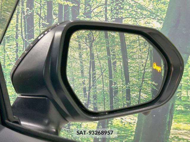 Toyota YARIS CROSS 2023-03 6717847-5