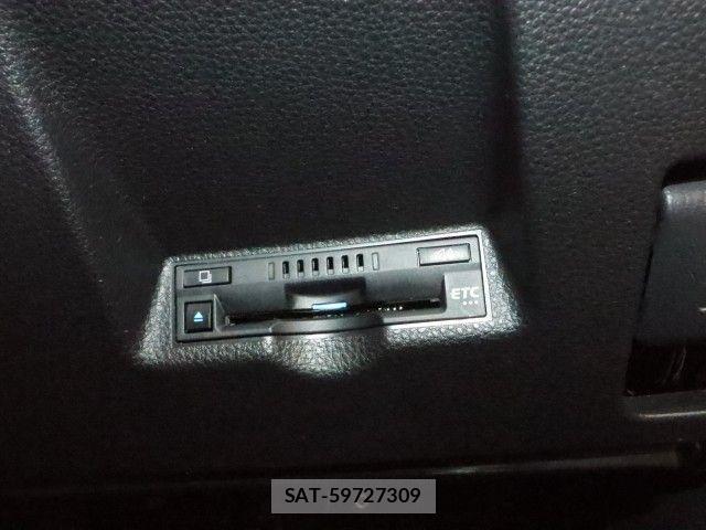 Toyota YARIS CROSS 2023-03 6717850-15