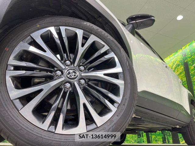 Toyota YARIS CROSS 2022-01 6717846-13