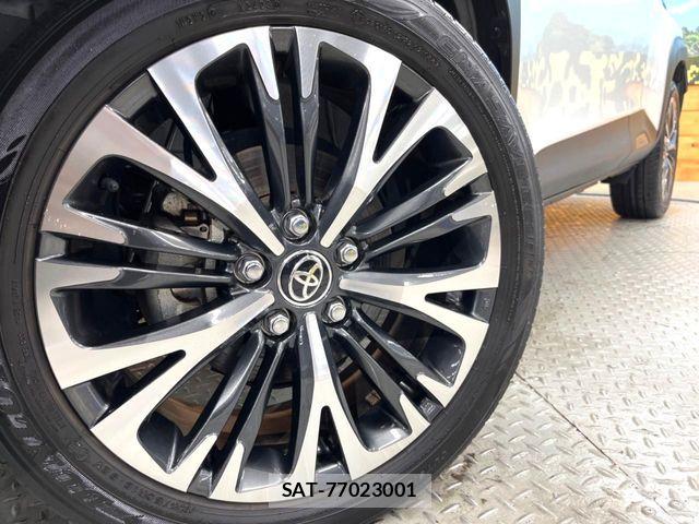 Toyota YARIS CROSS 2023-07 6717852-12
