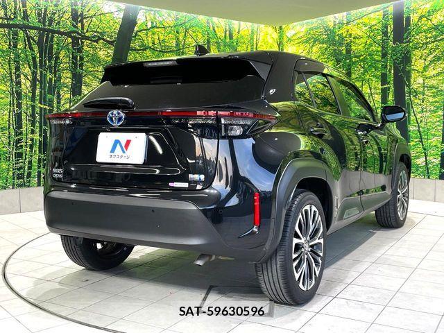 Toyota YARIS CROSS 2021-12 6754070-16