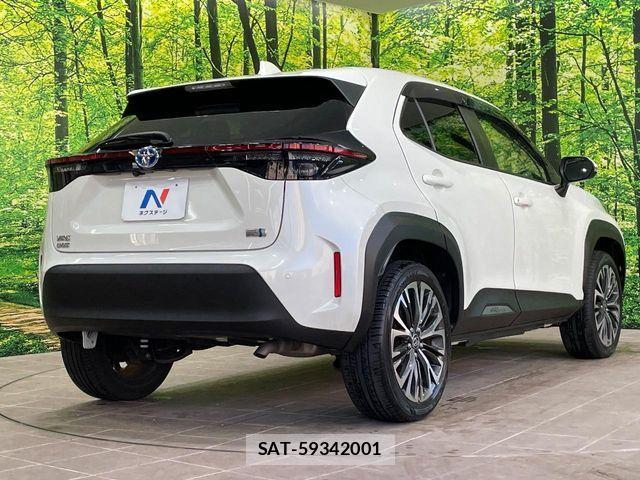 Toyota YARIS CROSS 2021-06 6818309-16