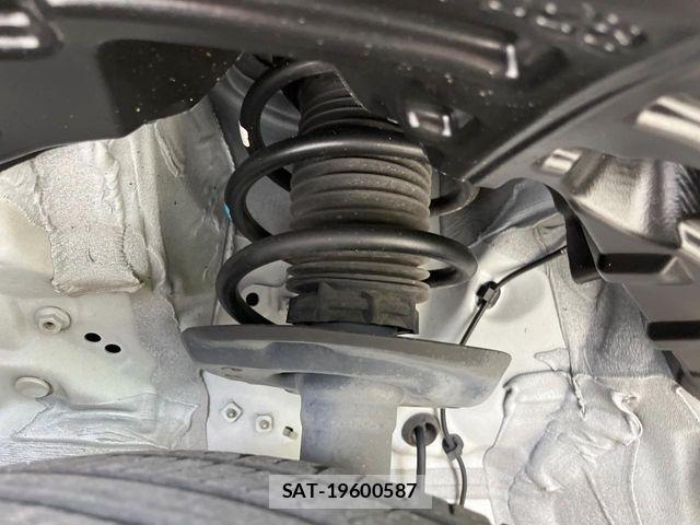 Toyota YARIS CROSS 2021-02 6818306-19