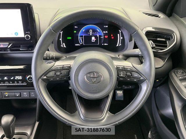 Toyota YARIS CROSS 2024-05 6818294-11