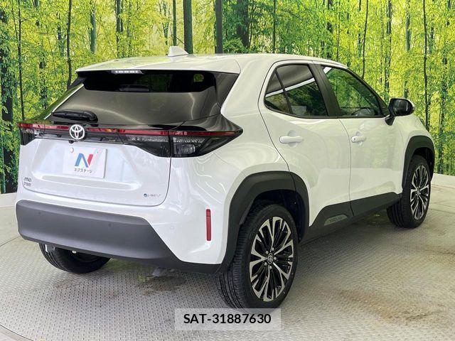 Toyota YARIS CROSS 2024-05 6818294-17
