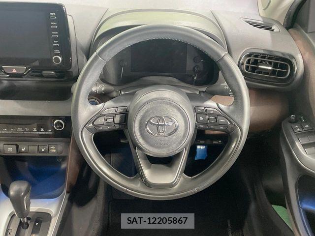 Toyota YARIS CROSS 2021-12 6818315-10