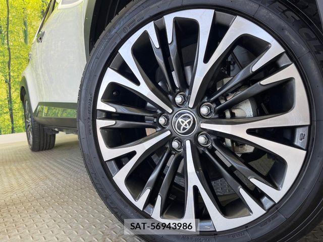 Toyota YARIS CROSS 2021-07 6818313-13