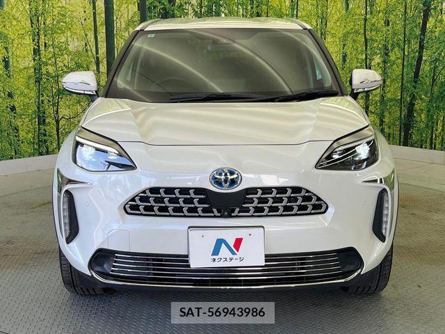 Toyota YARIS CROSS 2021-07 6818313-14