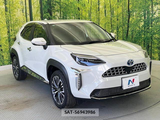 Toyota YARIS CROSS 2021-07 6818313-16