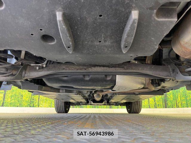 Toyota YARIS CROSS 2021-07 6818313-19