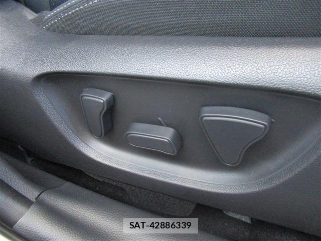Toyota YARIS CROSS 2025-07 6818283-9