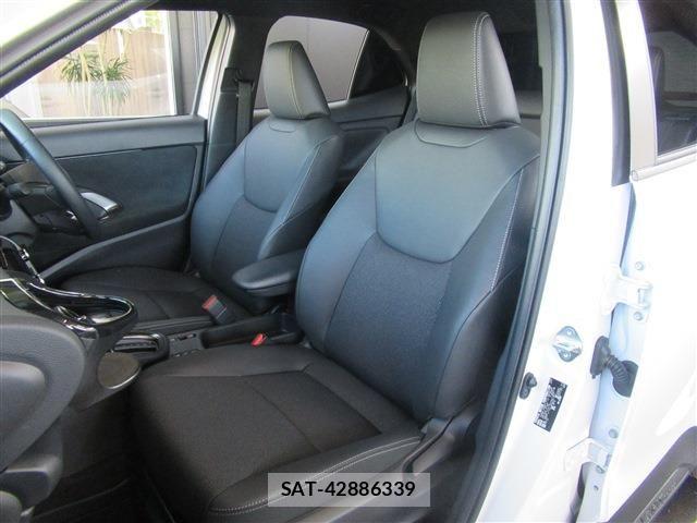 Toyota YARIS CROSS 2025-07 6818283-14