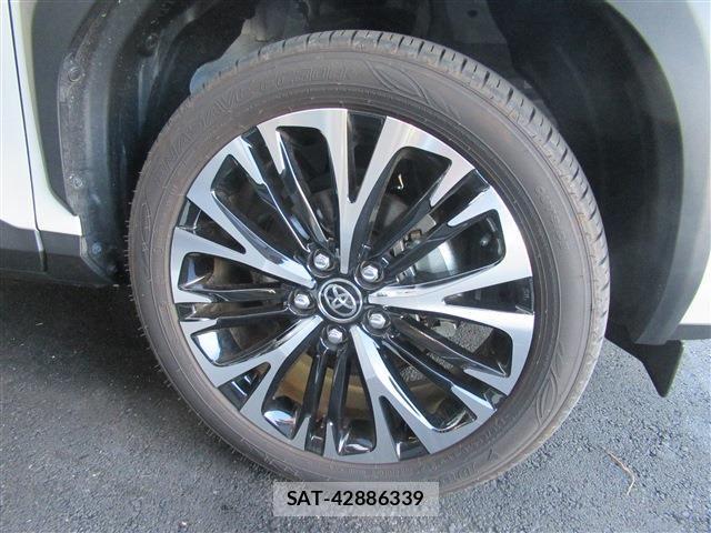 Toyota YARIS CROSS 2025-07 6818283-18