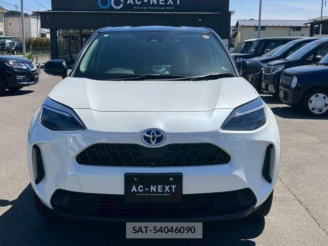 Toyota YARIS CROSS 2021-06 6818303-16