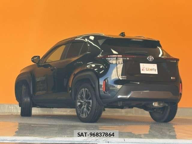 Toyota YARIS CROSS 2023-04 6916061-14