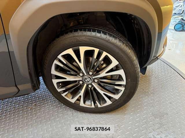 Toyota YARIS CROSS 2023-04 6916061-18
