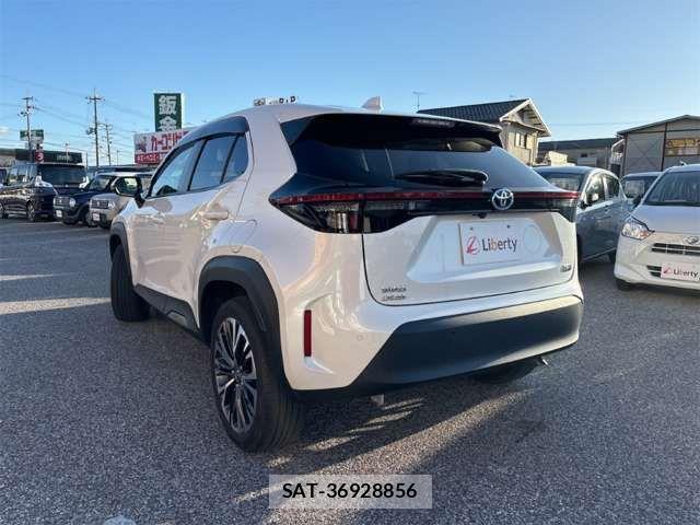 Toyota YARIS CROSS 2021-02 6916084-9