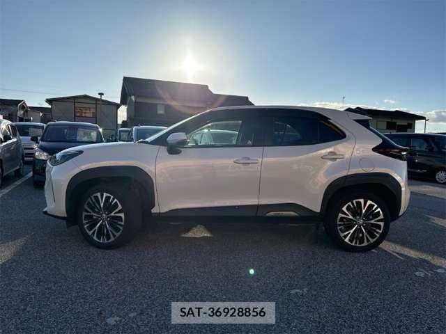 Toyota YARIS CROSS 2021-02 6916084-10
