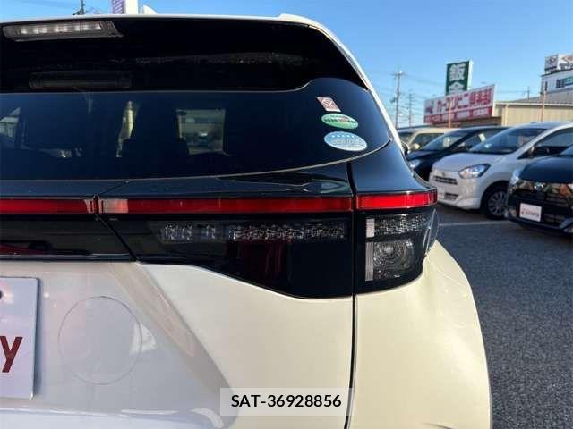 Toyota YARIS CROSS 2021-02 6916084-18