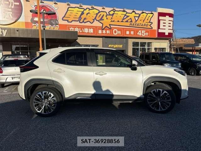Toyota YARIS CROSS 2021-02 6916084-6