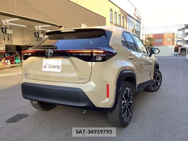 Toyota YARIS CROSS 2025-06 6916056-8