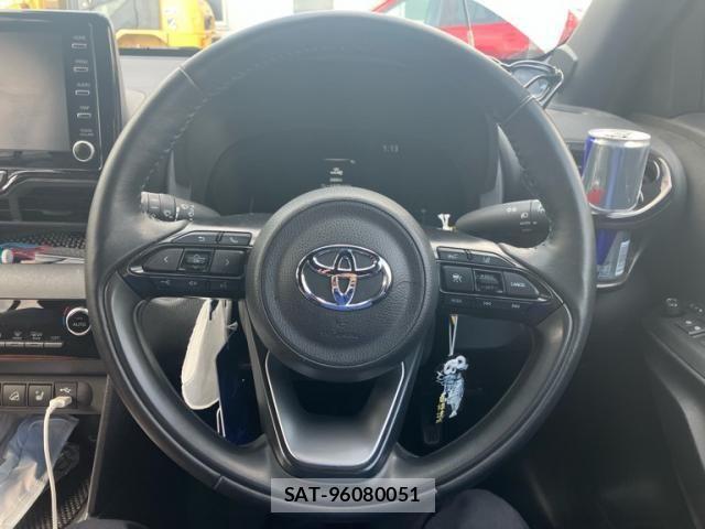 Toyota YARIS CROSS 2023-03 6916080-12