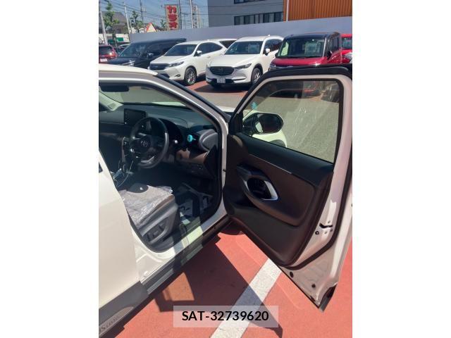 Toyota YARIS CROSS 2022-01 6916085-10