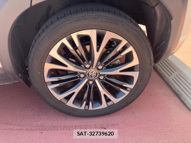 Toyota YARIS CROSS 2022-01 6916085-7