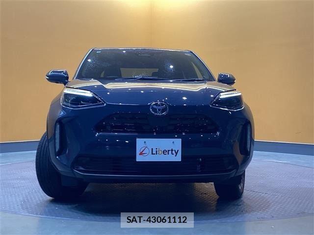 Toyota YARIS CROSS 2025-10 6916037-8