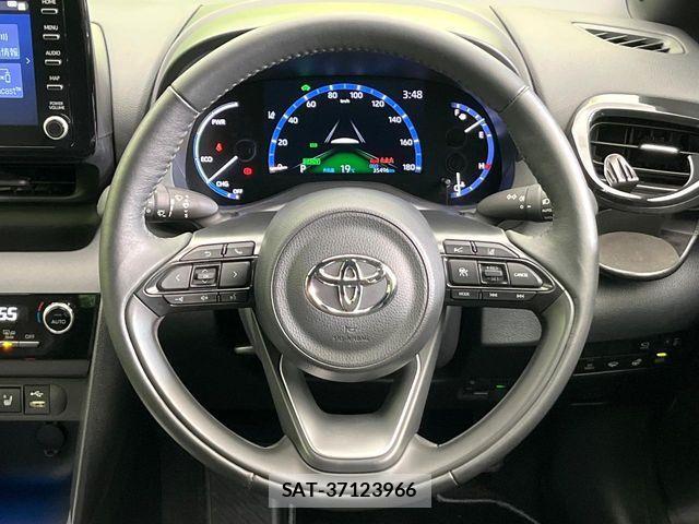 Toyota YARIS CROSS 2023-07 6916064-10