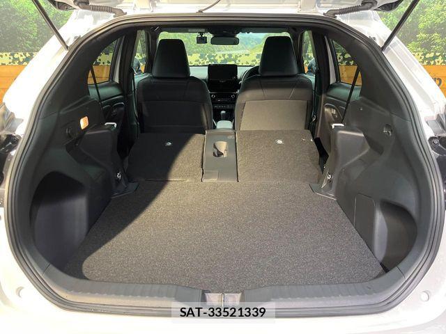 Toyota YARIS CROSS 2024-11 6916044-9